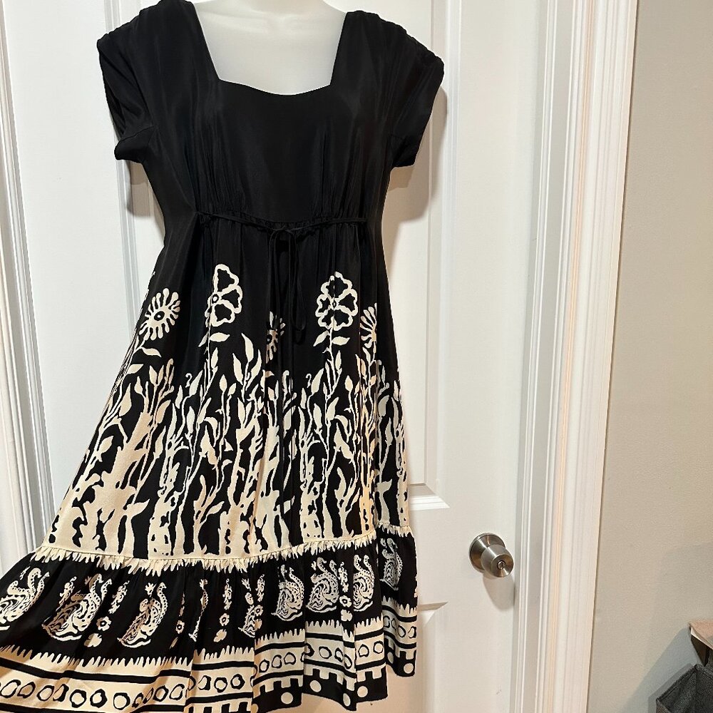 New Anna Sui Anthropologie Black & White Floral Silk Dress, Size 8 (NWOT)